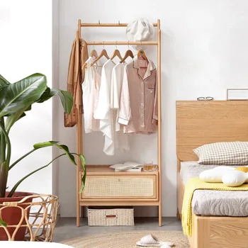 Вешалка для одежды из цельного дерева, сплетенная из ротанга, многофункциональная вешалка для одежды в домашней спальне, простое напольное хранение и развешивание одежды