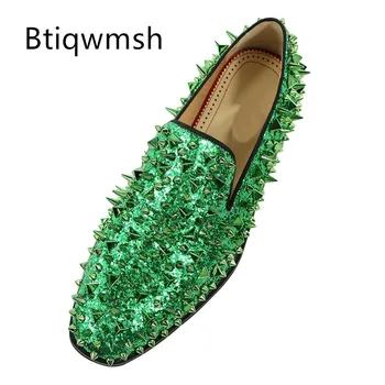 Зеленые мужские туфли на плоской подошве с острым носком, расшитые блестками и заклепками, Модные Мужские лоферы для вечеринок