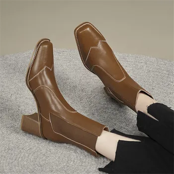Новые короткие сапоги на высоком каблуке, осенне-зимняя женская обувь, сапоги на массивном каблуке с квадратным носком, модные ботинки ручной работы в западном стиле
