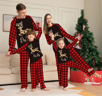 Рождественский семейный пижамный комплект с принтом Лося Для мамы, папы и детей, подходящие наряды для маленьких собак, Свободная Мягкая домашняя одежда, Рождественская семейная пижама